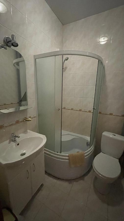 Yunist Hotel Ivano-Frankivsk Ngoại thất bức ảnh