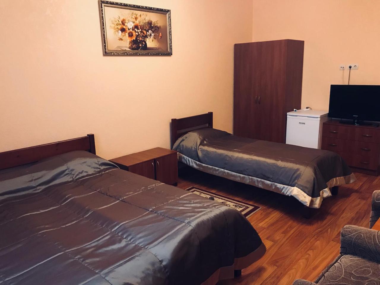 Yunist Hotel Ivano-Frankivsk Ngoại thất bức ảnh